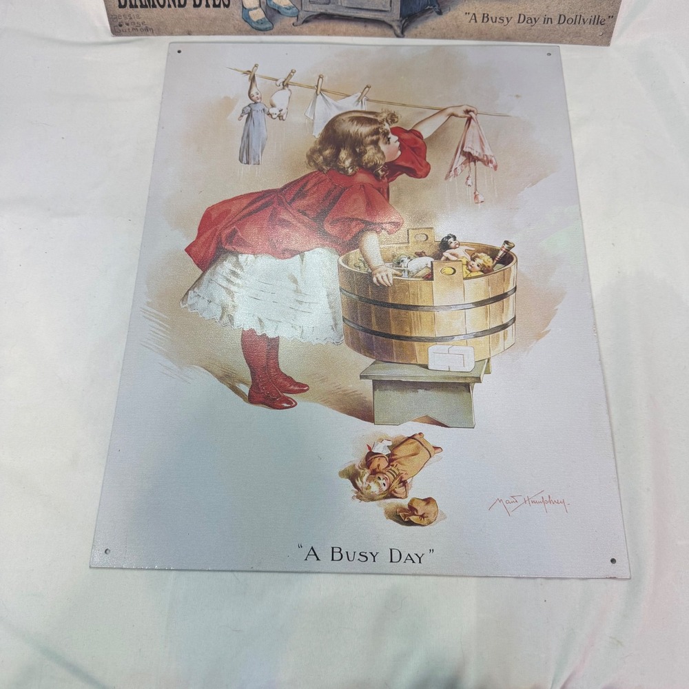 Vintage Diamond Dyes Tin Signs A Busy Day Dollville Bessie Pease Gutmann 1990's - Picture 3 of 4